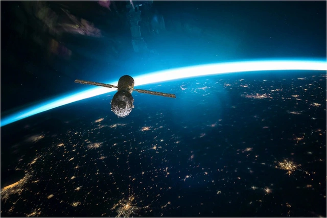 Американские ученые нашли на орбите спутник, потерянный 25 лет назад
